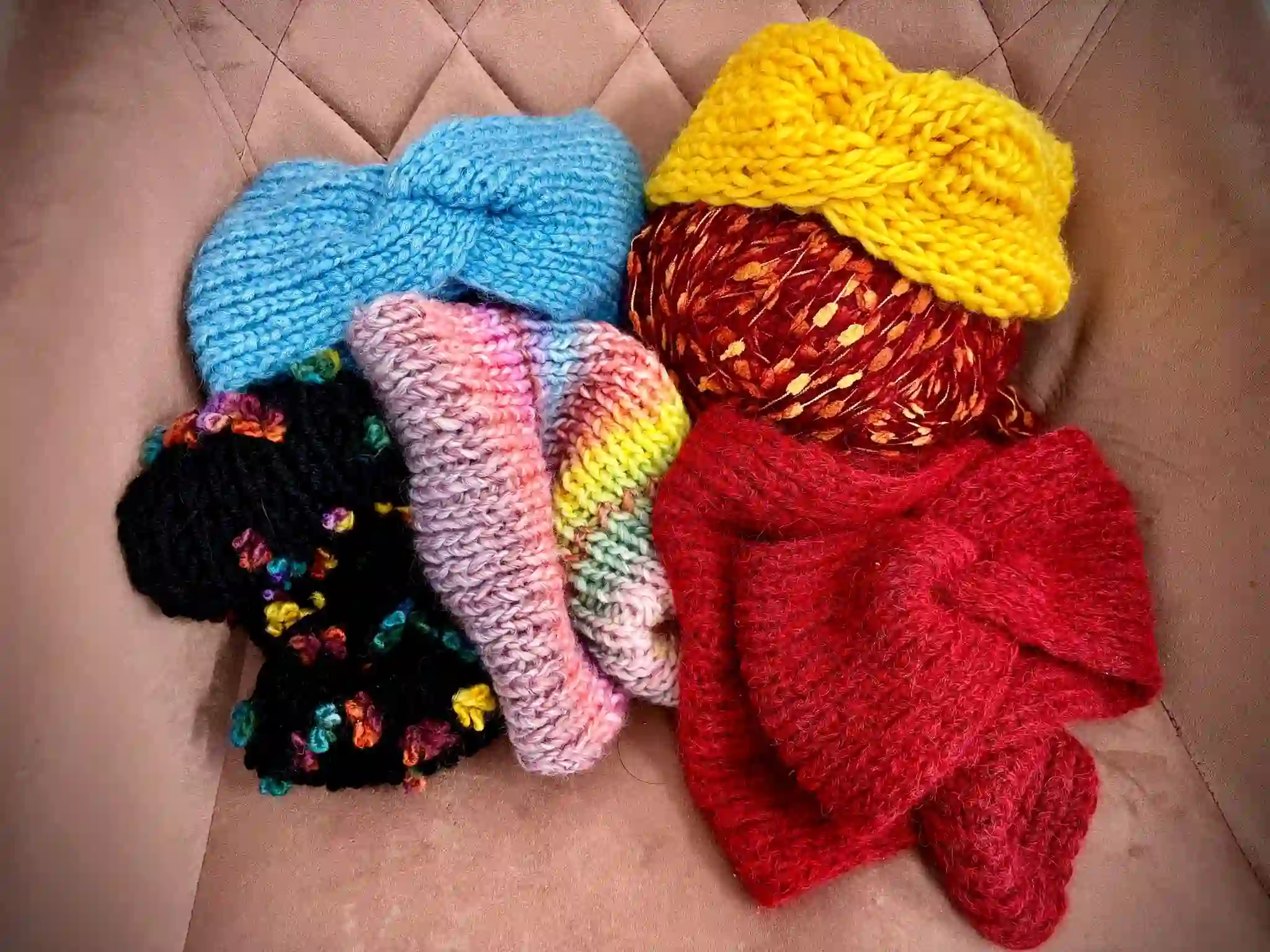 Ilustrační foto kurzu pletení čelenky